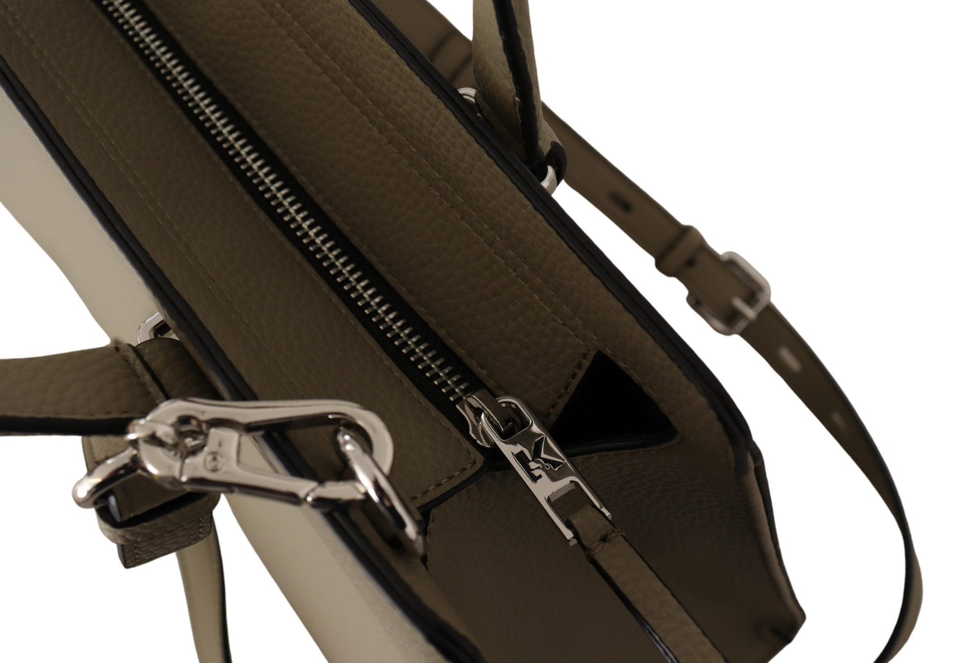 Sac fourre-tout en cuir vert sauge enchanteur Karl Lagerfeld