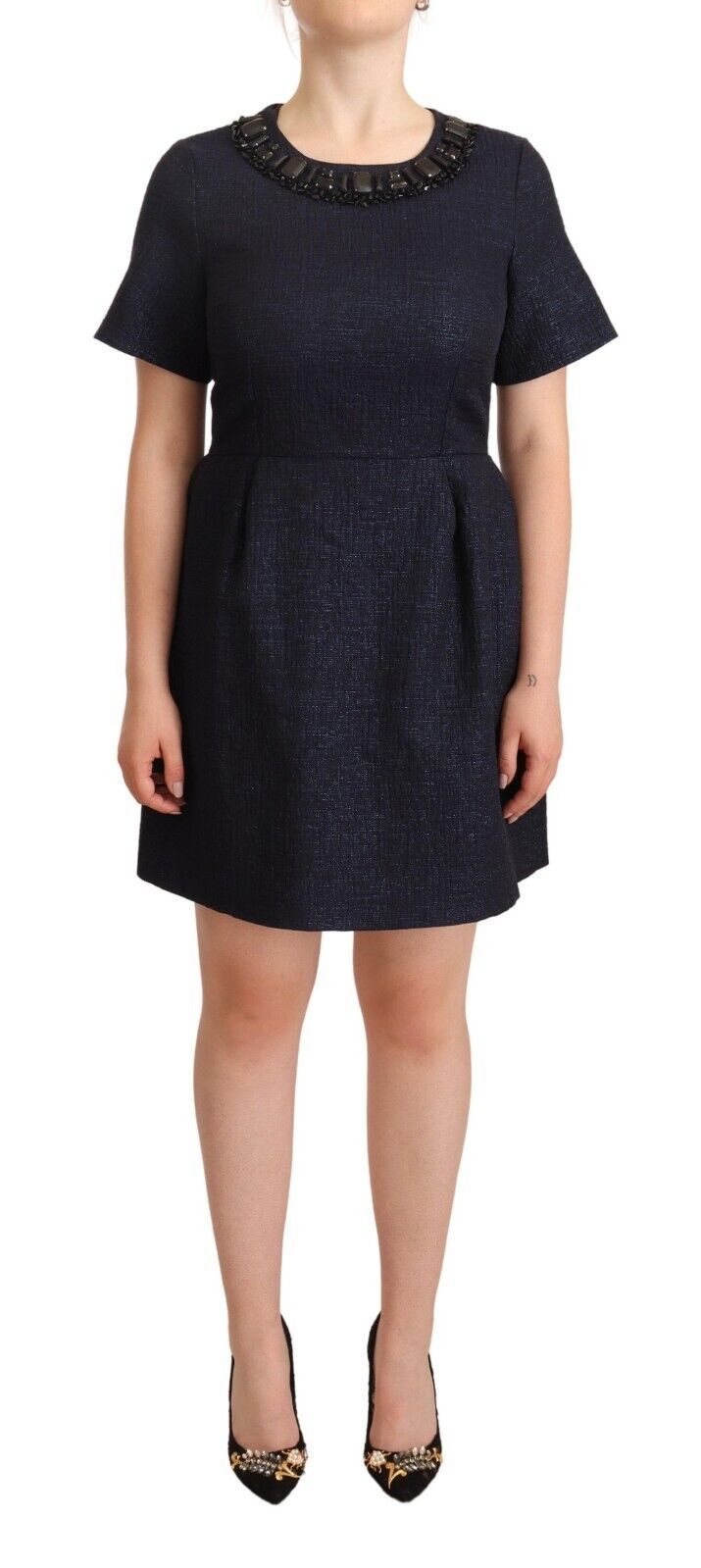 Robe trapèze courte noire à manches courtes ornées de L'Autre Chose