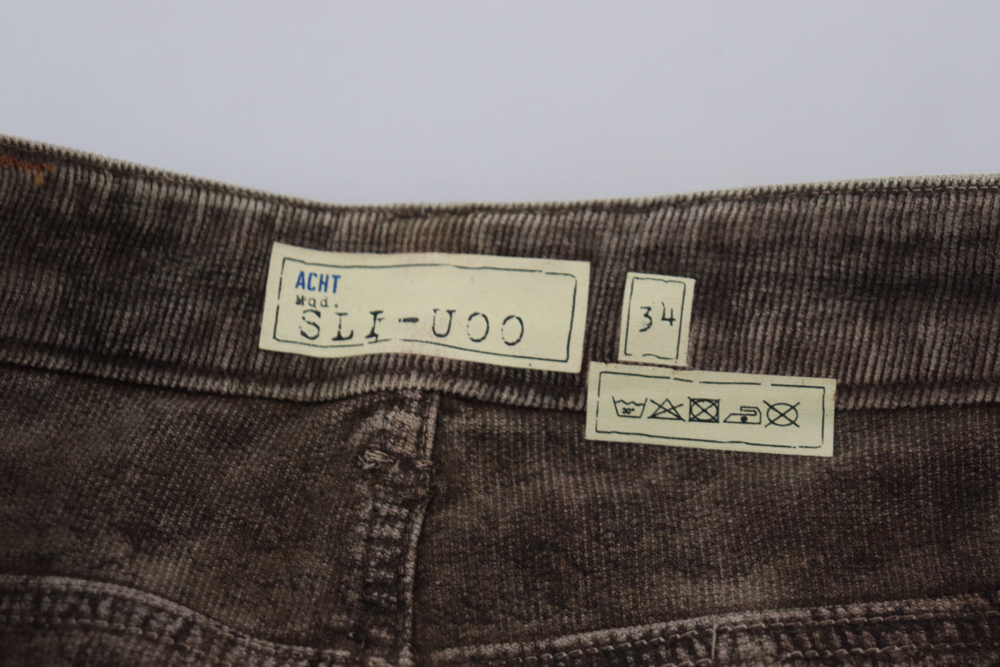 Jean slim en velours côtelé de coton délavé gris Acht pour homme