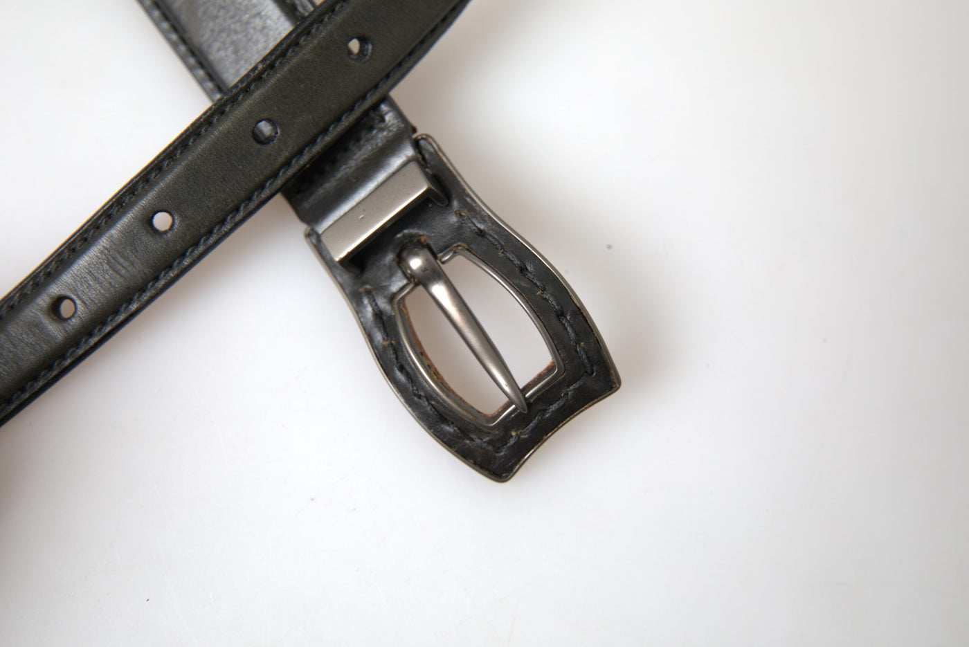 Ermanno Scervino Ceinture Cintura en cuir noir avec boucle en métal