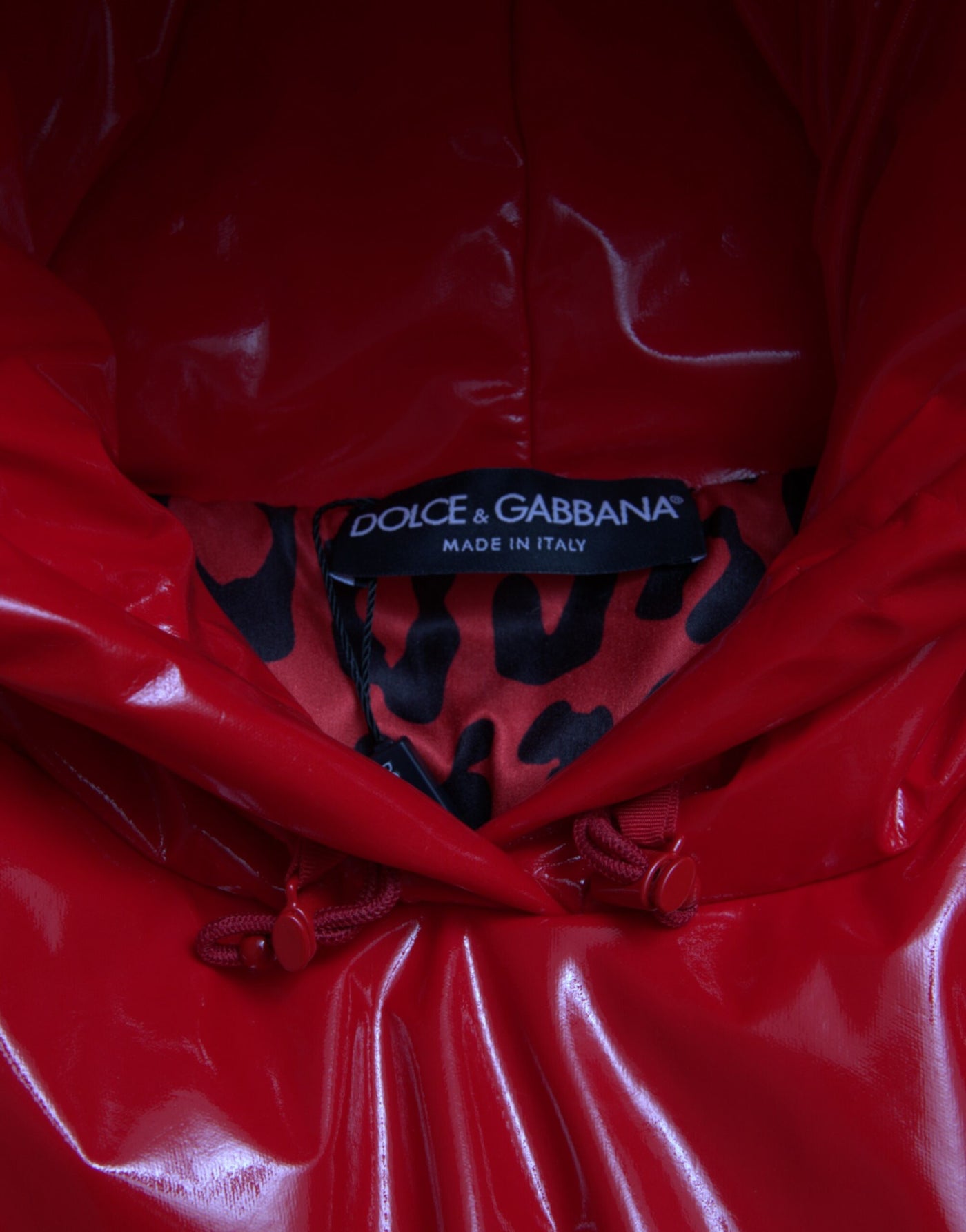 Dolce &amp; Gabbana Glanzende Rode Capuchon Korte Jas