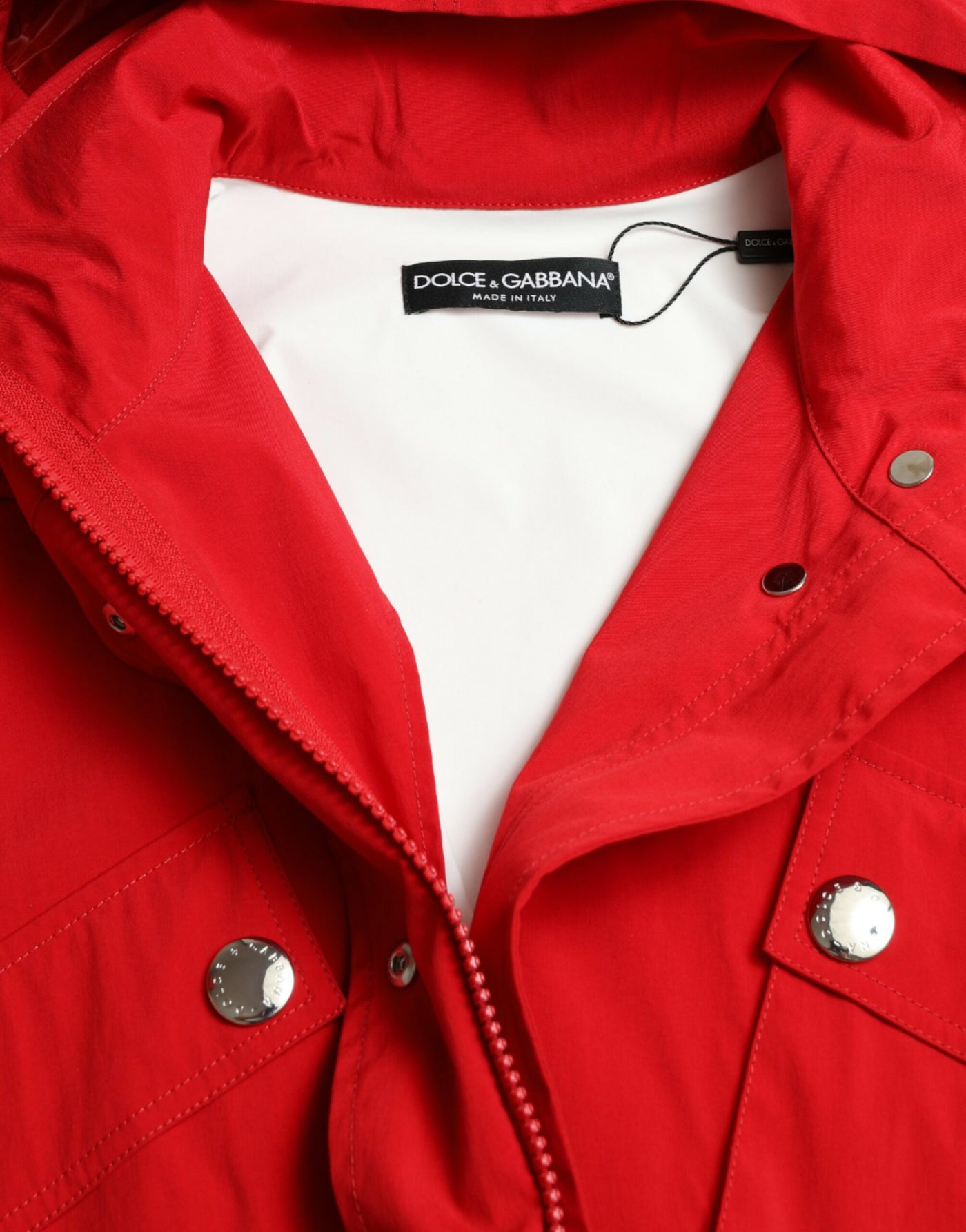 Dolce &amp; Gabbana Rode Polyester Regenjas met Capuchon en Knoopsluiting