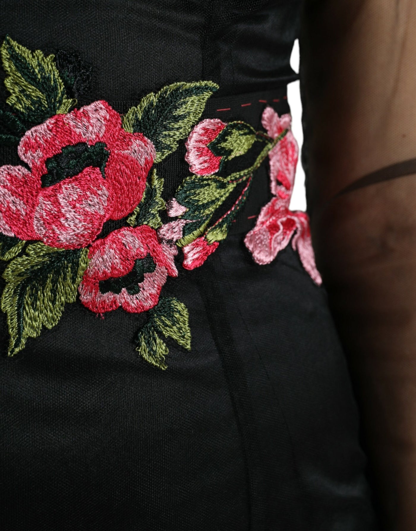 Robe longue en tulle et maille brodée de fleurs noires Dolce &amp; Gabbana
