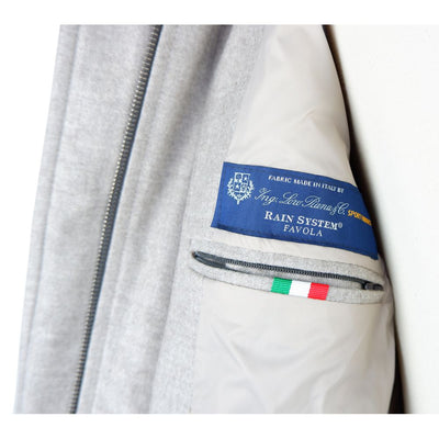 Gemaakt in Italië, grijs jasje van een Italiaanse wol-kasjmiermix