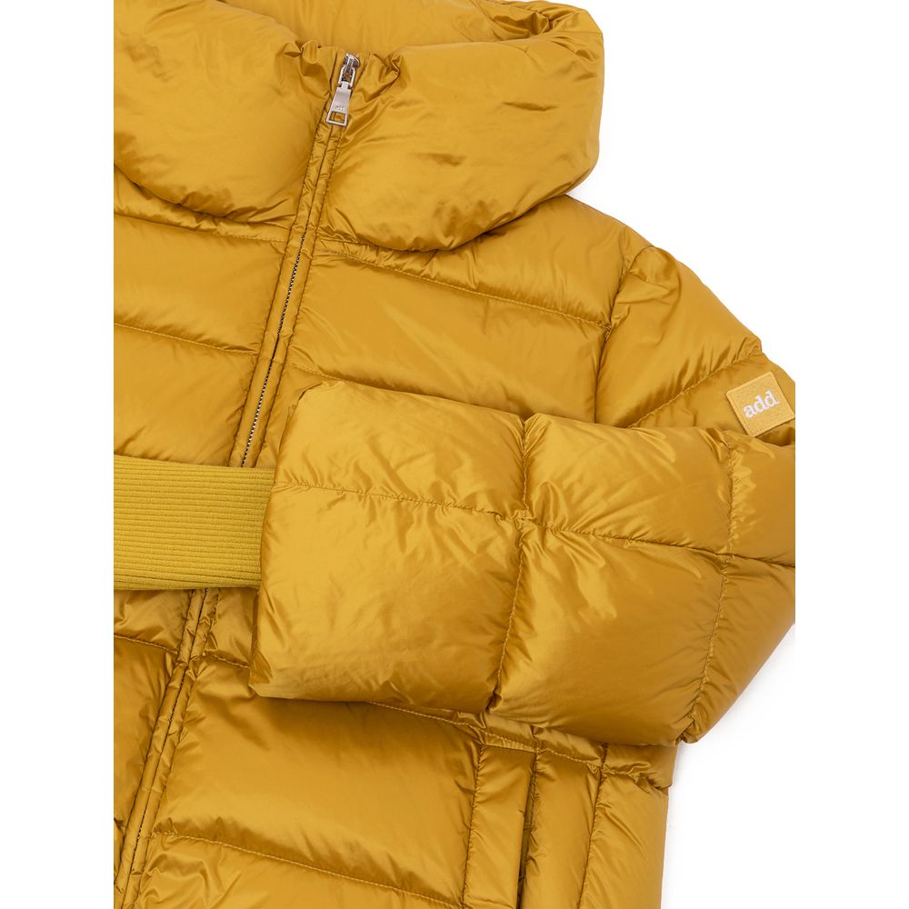 Ajoutez des vestes et des manteaux en polyamide doré