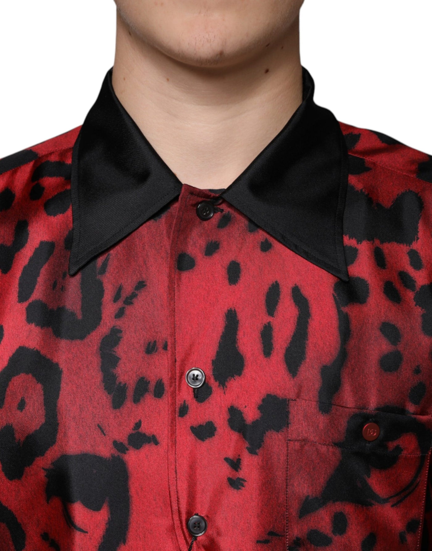 Chemise décontractée boutonnée en soie léopard rouge Dolce &amp; Gabbana