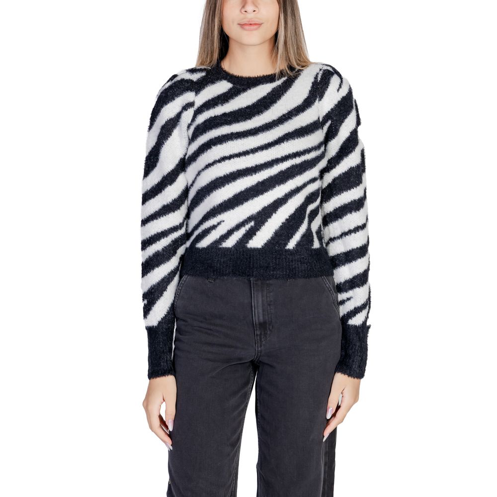Pull en nylon noir uniquement