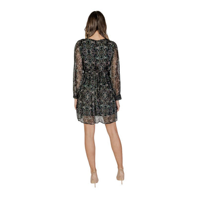 Alleen zwarte gerecyclede polyester korte broek