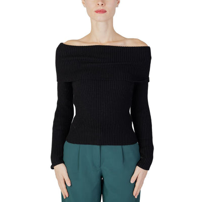 Alleen zwarte viscose trui