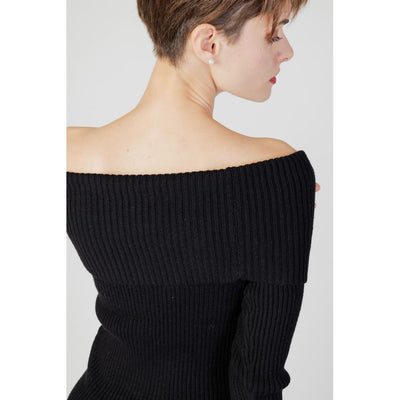 Alleen zwarte viscose trui