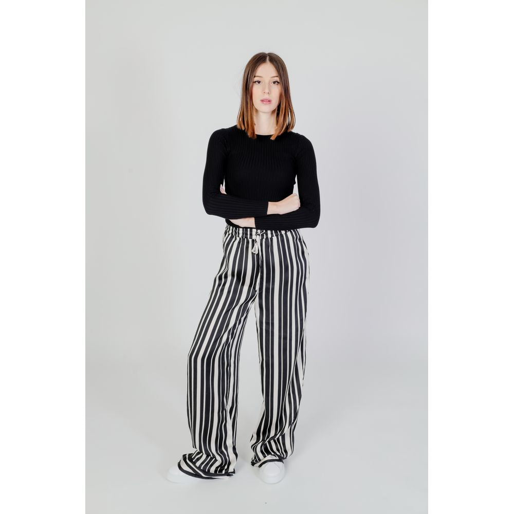 Vêtements de sport en viscose noire uniquement