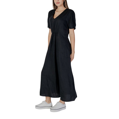 B.Young Robe longue en lin noir