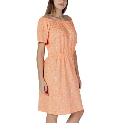 B.Young Orange Cotton Short