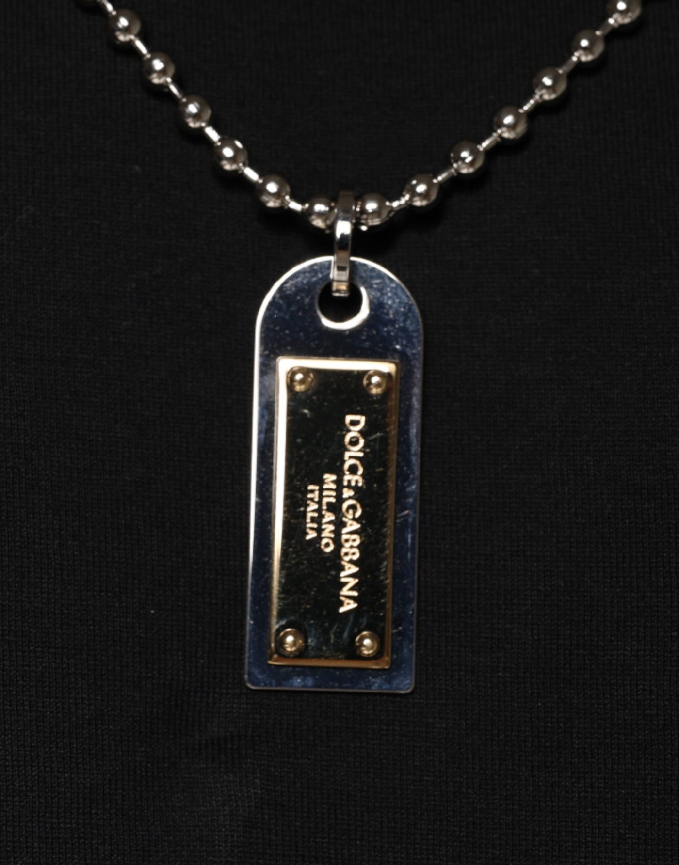 T-shirt en coton noir orné d'un collier Dolce &amp; Gabbana
