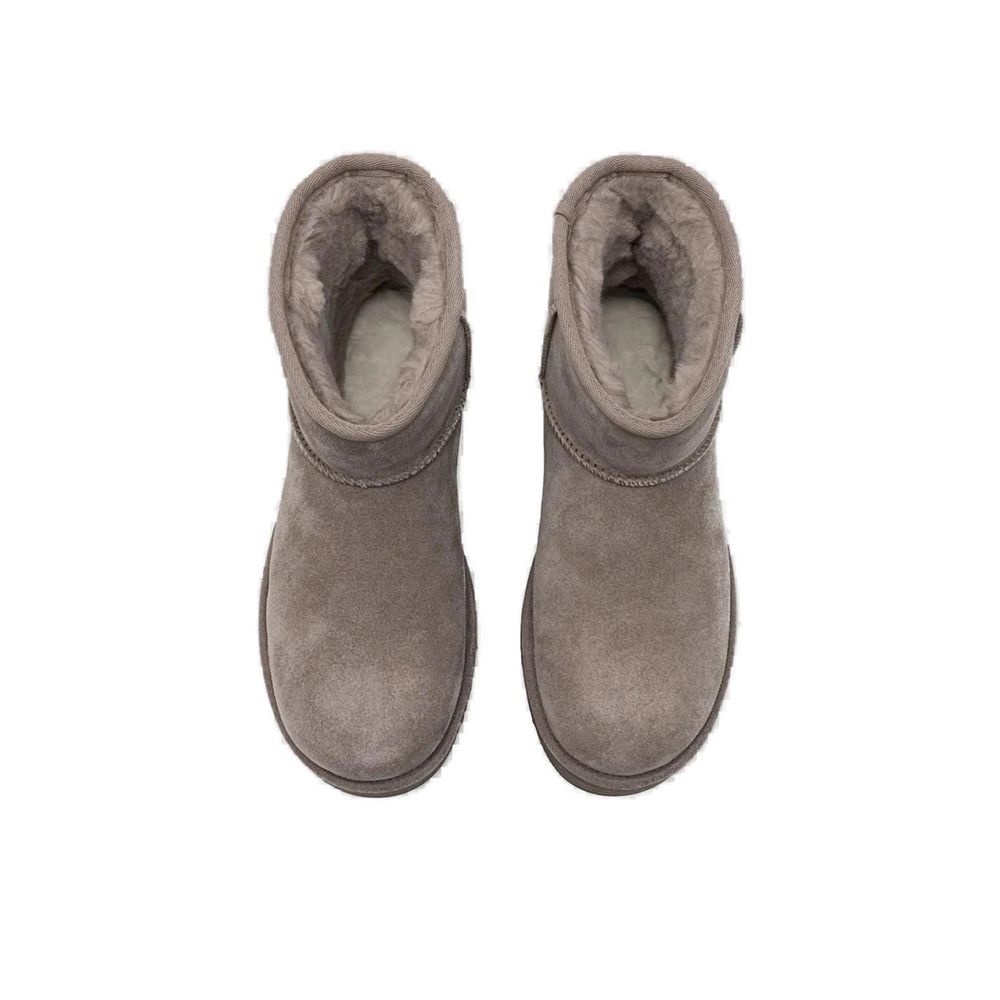 Bottes en cuir suédé gris UGG