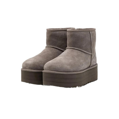 Bottes en cuir suédé gris UGG