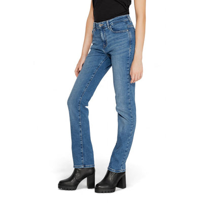 Alleen blauwe katoenen jeans en broek