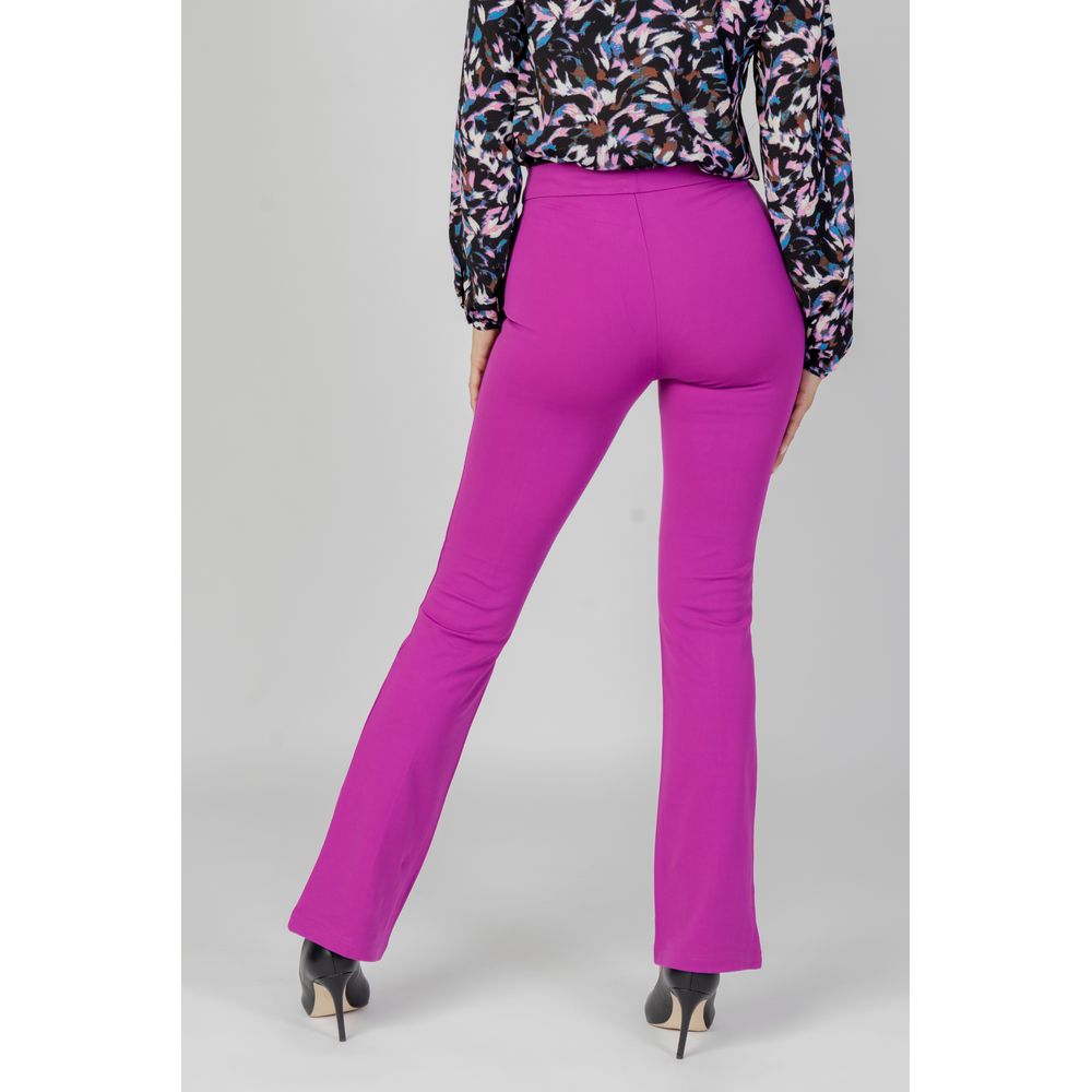 Pantalon en viscose rose uniquement