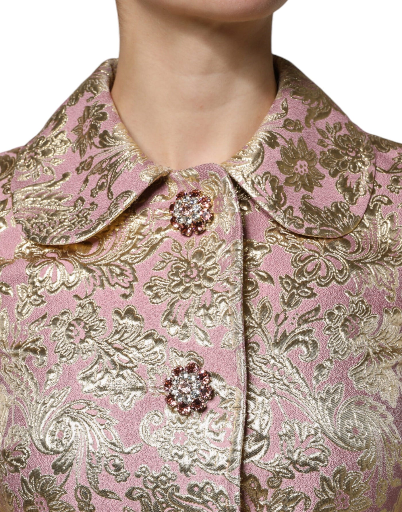 Veste-manteau en jacquard doré rose métallisé avec boutons en forme de joyaux de Dolce &amp; Gabbana