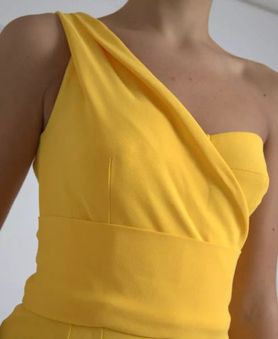 Dolce &amp; Gabbana gele midi-jurk met één schouder en zijsplit