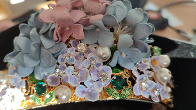 Dolce &amp; Gabbana Gouden Kristal Paarse Hortensia Hoofdband Kroon Diadeem