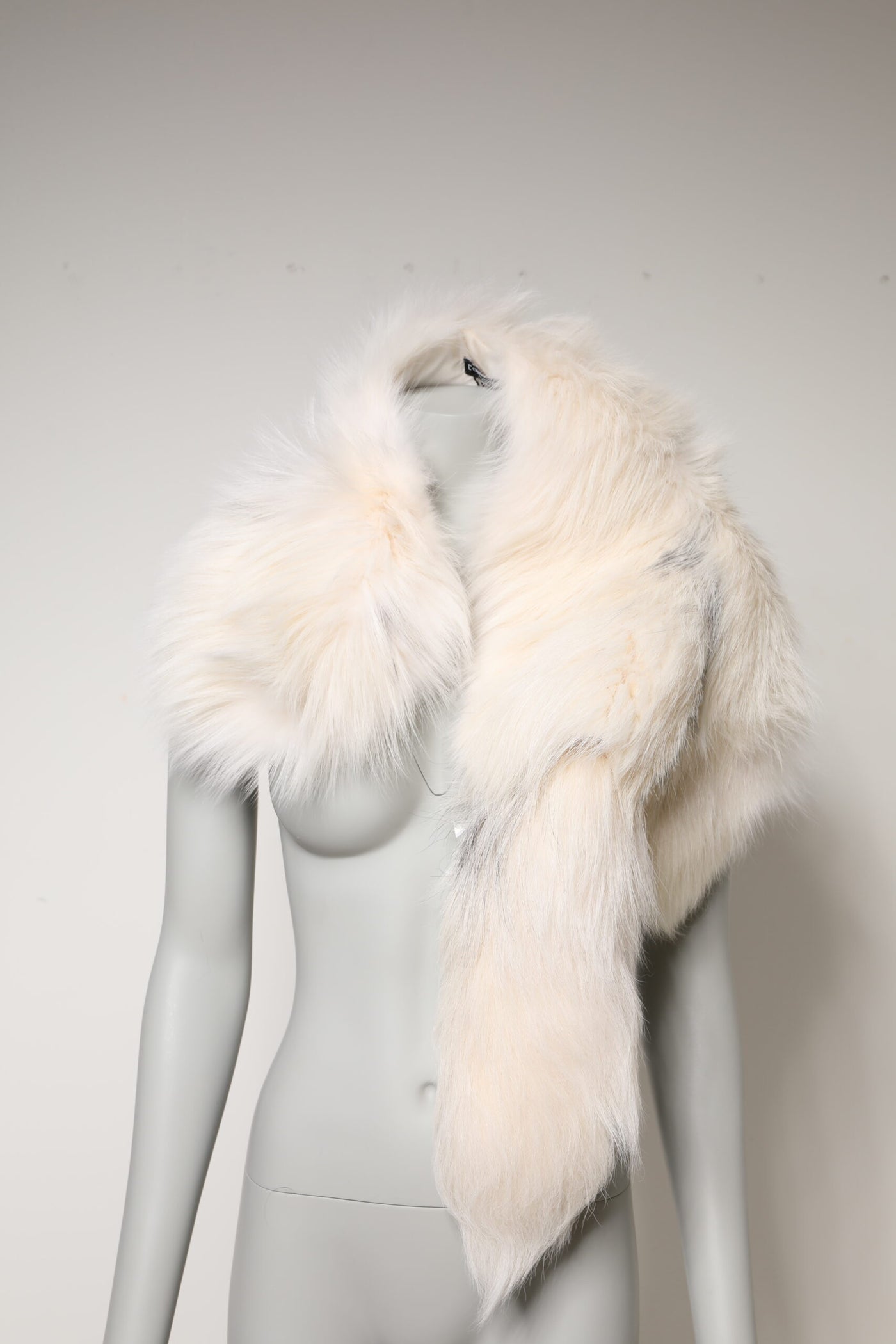 Dolce &amp; Gabbana Witte Vossenbont Nekwarmer Winter Sjaal
