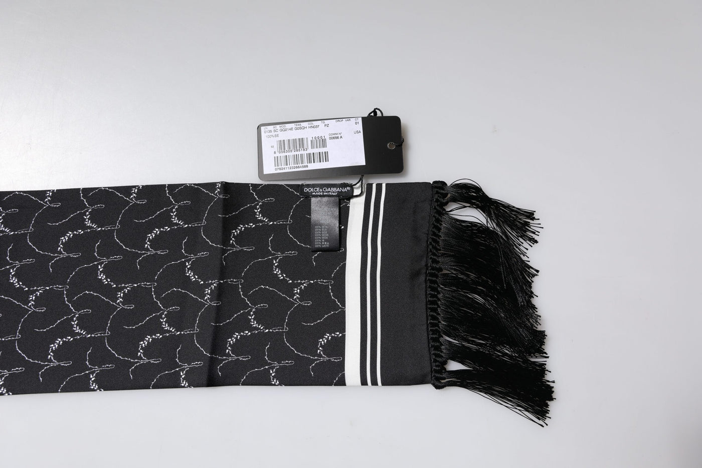 Dolce &amp; Gabbana Zwarte Sjaal met Patroon en Franjes