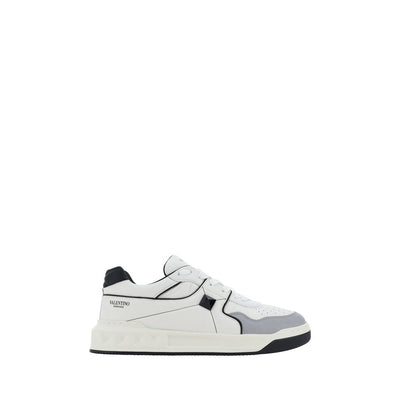 Valentino Garavani sneakers met één stud