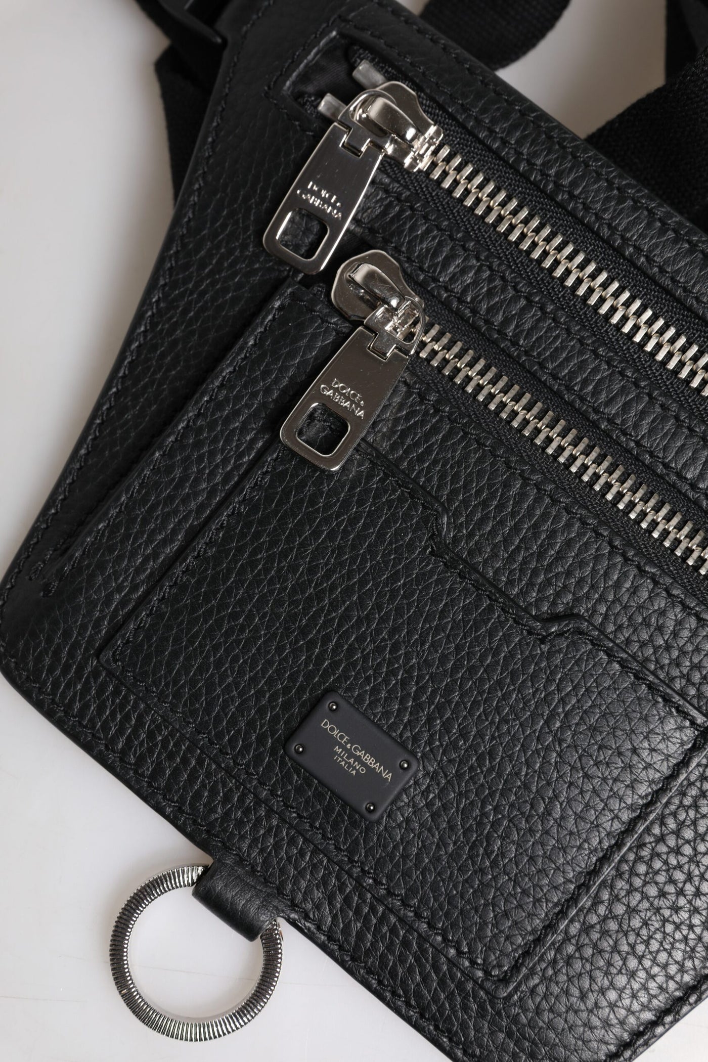 Dolce &amp; Gabbana Zwarte Kalfsleren Logo Plaque Riem Taille Heren Heuptas