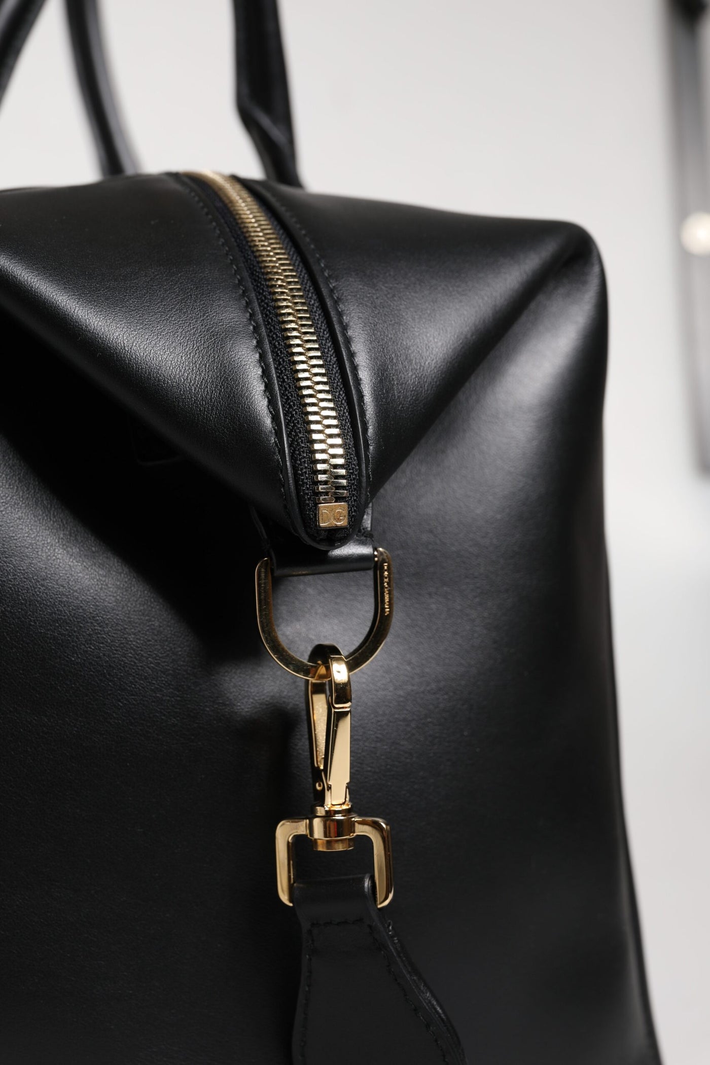 Sac de voyage à bandoulière en cuir de veau noir Dolce &amp; Gabbana