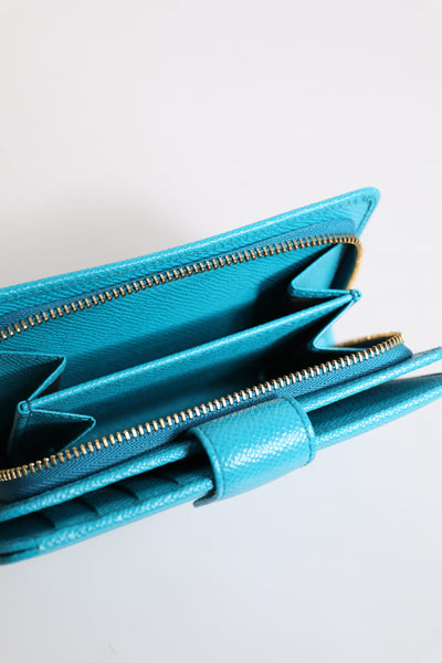 Dolce &amp; Gabbana lichtblauwe leren bifold continental clutch portemonnee
