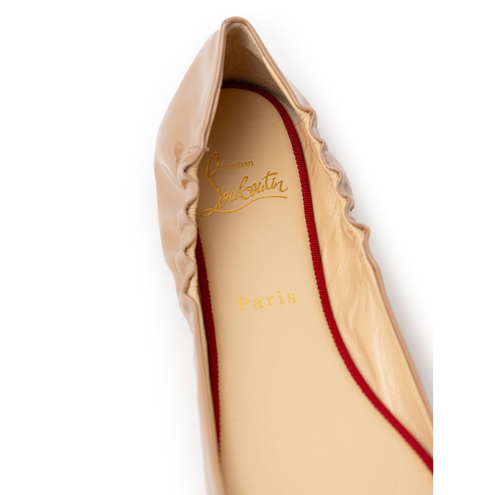 Christian Louboutin Beige Lakleer Ballerina's