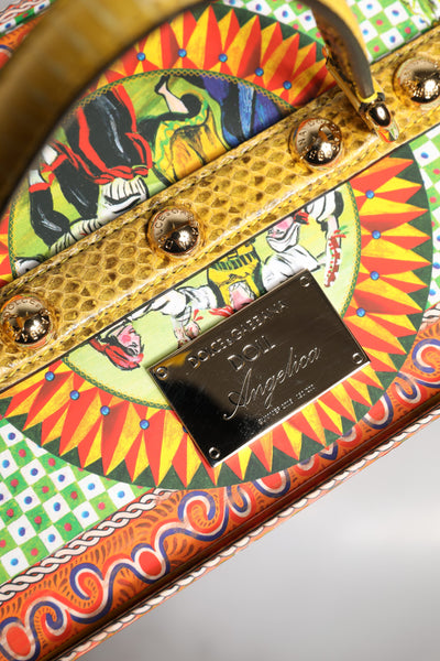 Dolce &amp; Gabbana Rode Jurk Keramiek Porselein Modedoos Leer Sicilië Poppen