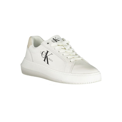 Calvin Klein Chic Witte Veterschoenen met Contrasterende Details