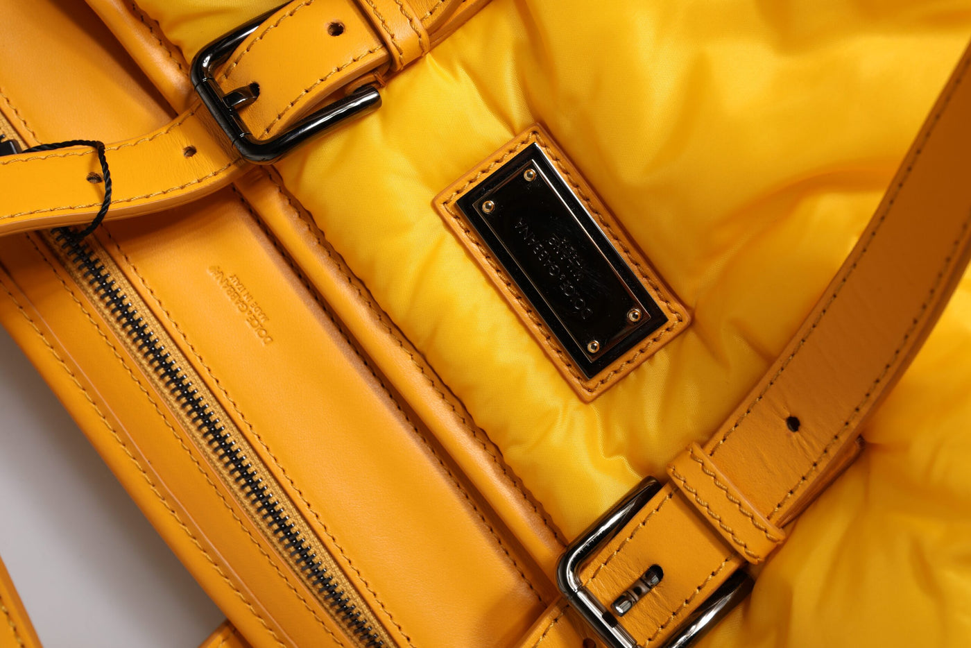 Dolce &amp; Gabbana Geel Oranje Nylon Logo Plaque Hand Schoudertas