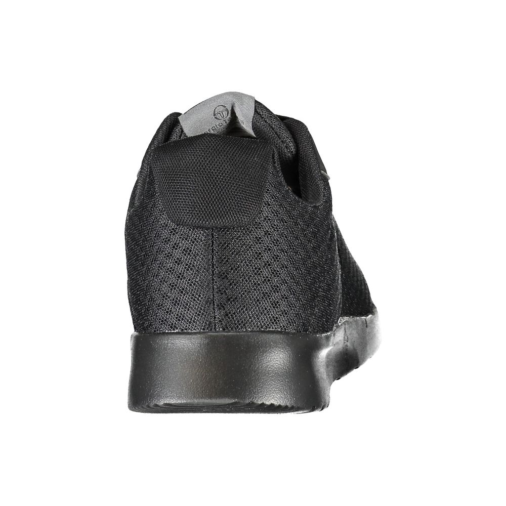 Sergio Tacchini Strakke zwarte sneakers met geborduurd detail