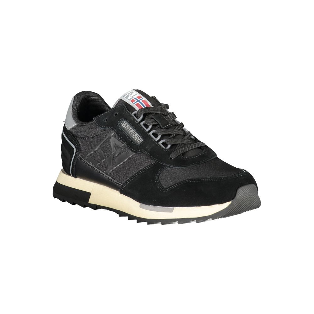 Napapijri : sublimez vos baskets avec des lacets contrastés
