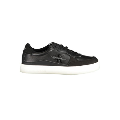 Calvin Klein Strakke Zwarte Sportschoenen met Contrasterende Details