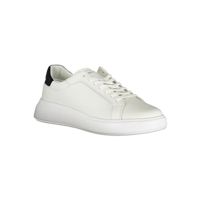 Baskets blanches élégantes Calvin Klein avec détails contrastés