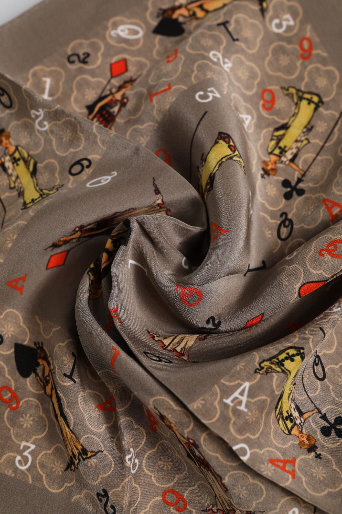 Dolce &amp; Gabbana Bruine Zijden Bedrukte Vierkante Heren Foulard Sjaal