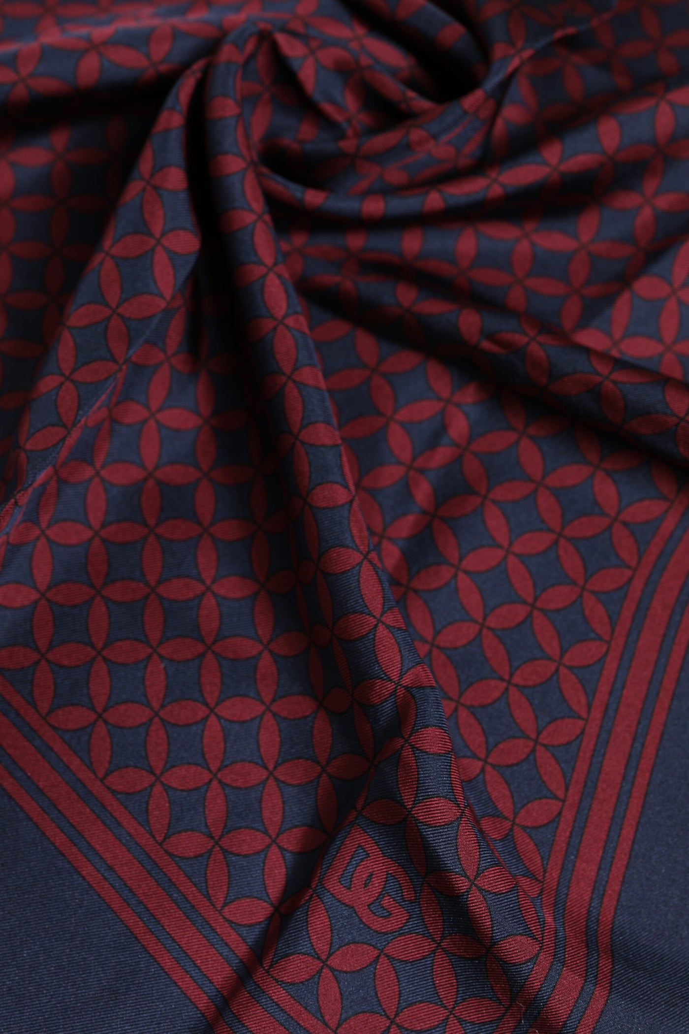 Dolce &amp; Gabbana Rood Blauw Geprinte Zijden Vierkante Heren Foulard Sjaal