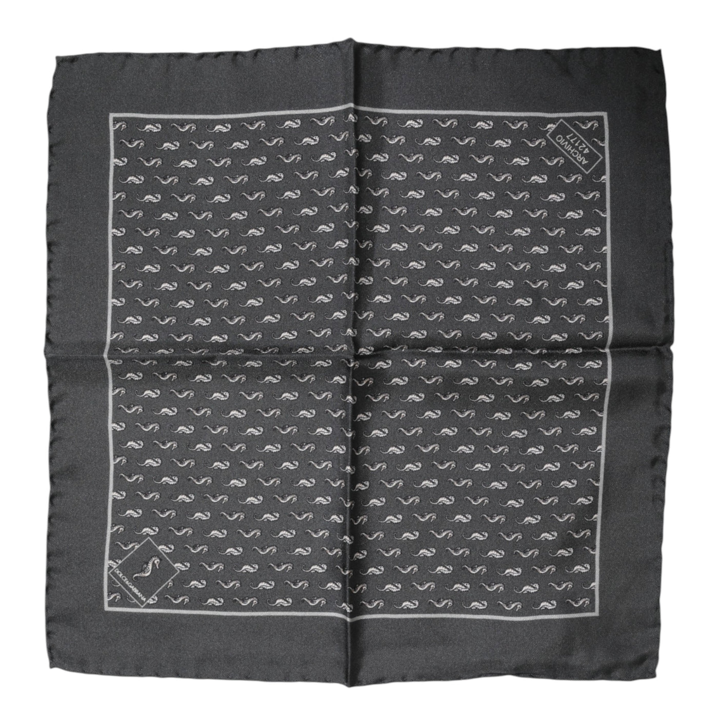 Dolce &amp; Gabbana Zwarte Visprint Zijden Vierkante Heren Foulard Sjaal
