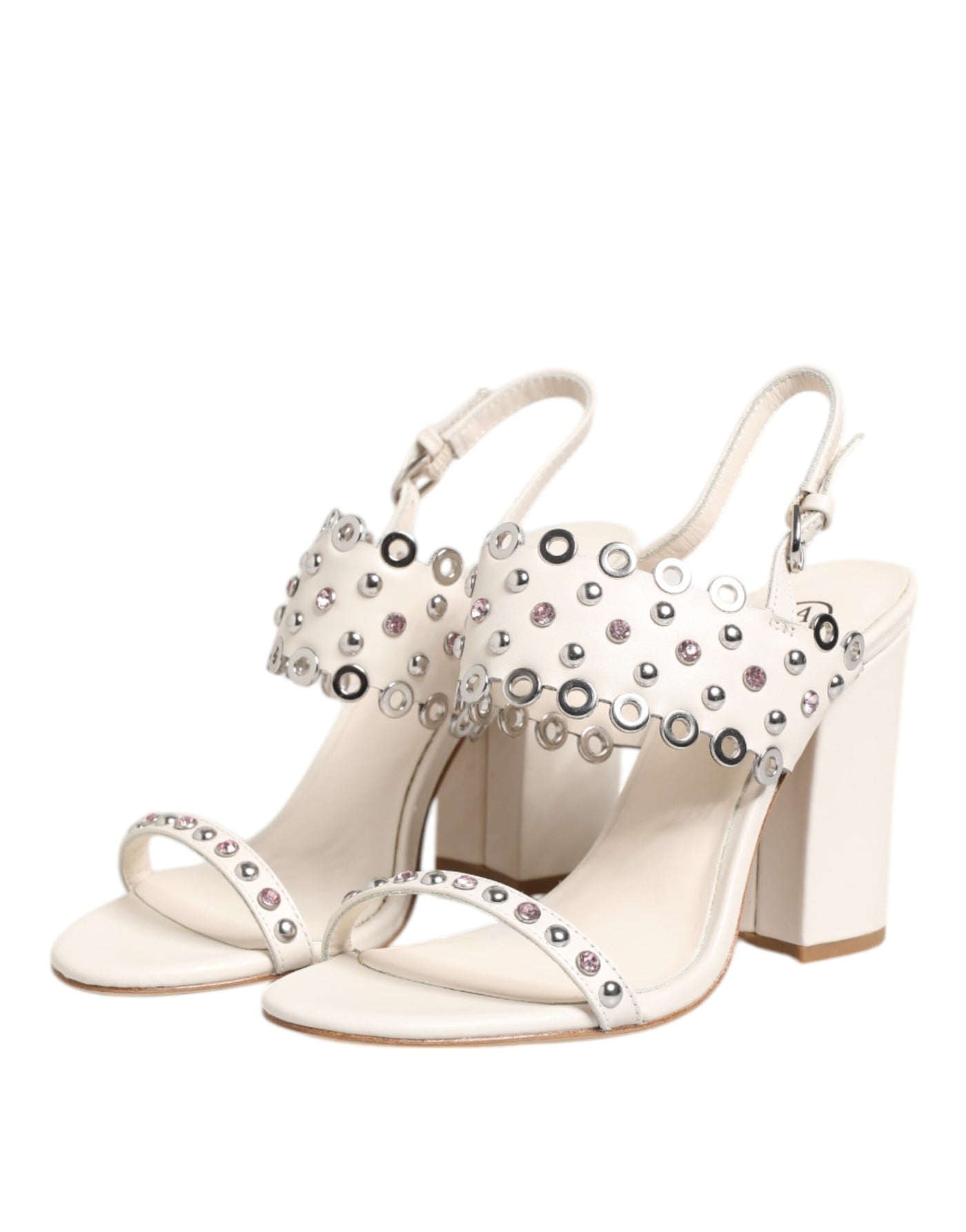 ASH Witte sandalen met blokhak en studs en kwartbandjes