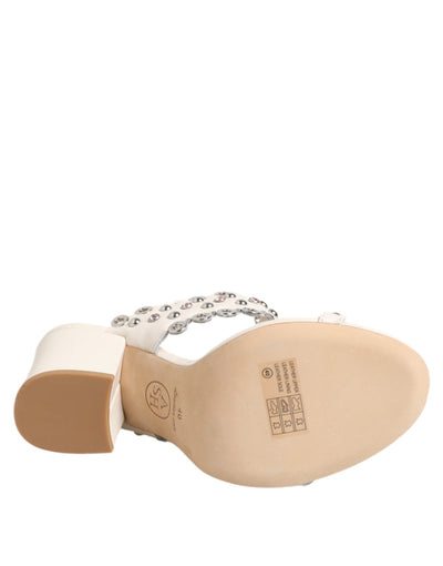 ASH Witte sandalen met blokhak en studs en kwartbandjes