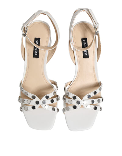 Nine West Witte Blokhak Sandalen met Studs en Wikkelbandjes