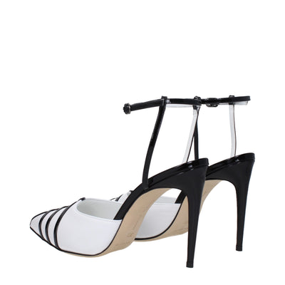 Sandales à talons aiguilles en cuir blanc Manolo Blahnik