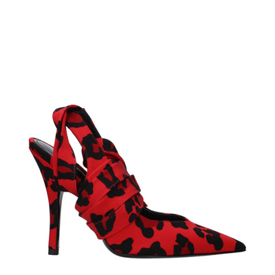 Les escarpins à talons hauts en tissu rouge Attico
