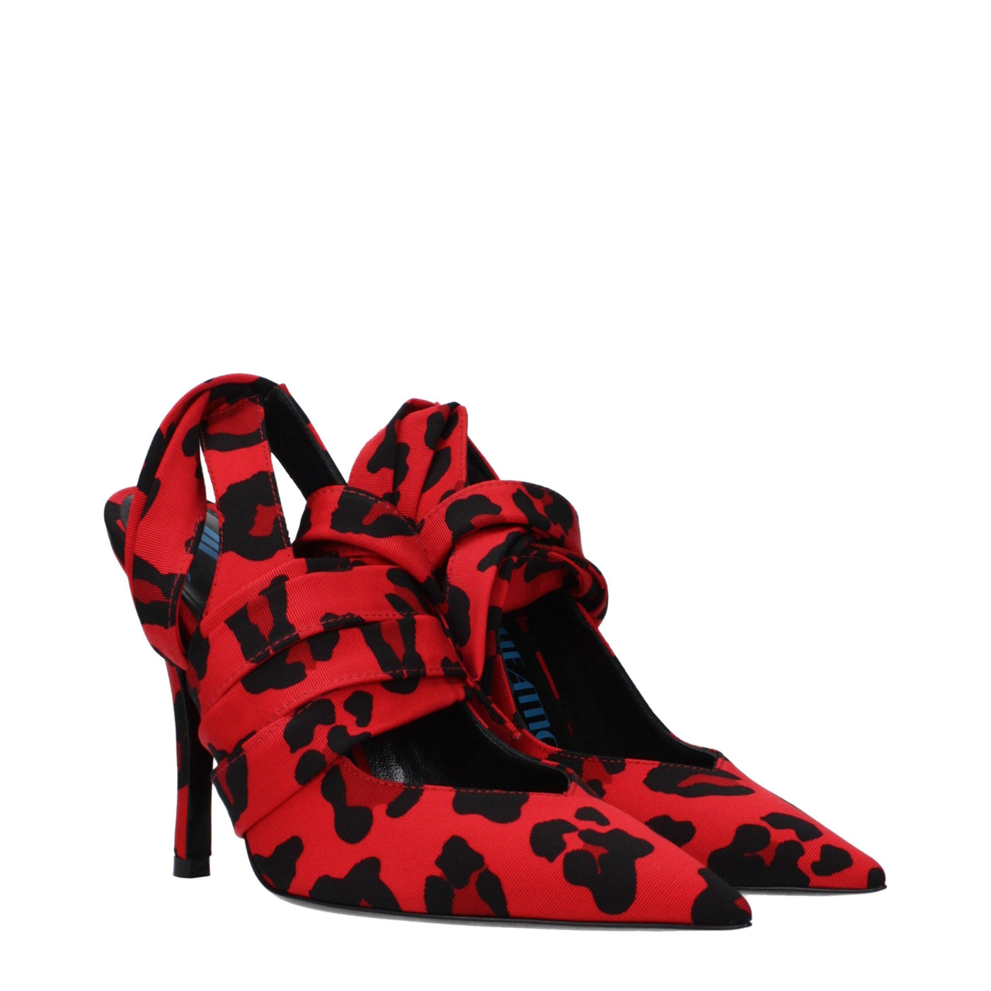 Les escarpins à talons hauts en tissu rouge Attico