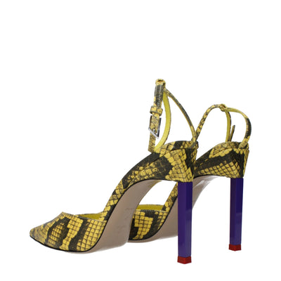 Les escarpins à talons hauts en cuir jaune Attico