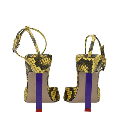 Les escarpins à talons hauts en cuir jaune Attico